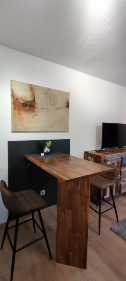 Apartment 1 Mit Terrasse Und Pkw-Stellplatz Leverkusen Esterno foto