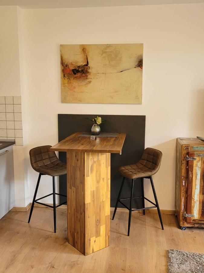 Apartment 1 Mit Terrasse Und Pkw-Stellplatz Leverkusen Esterno foto